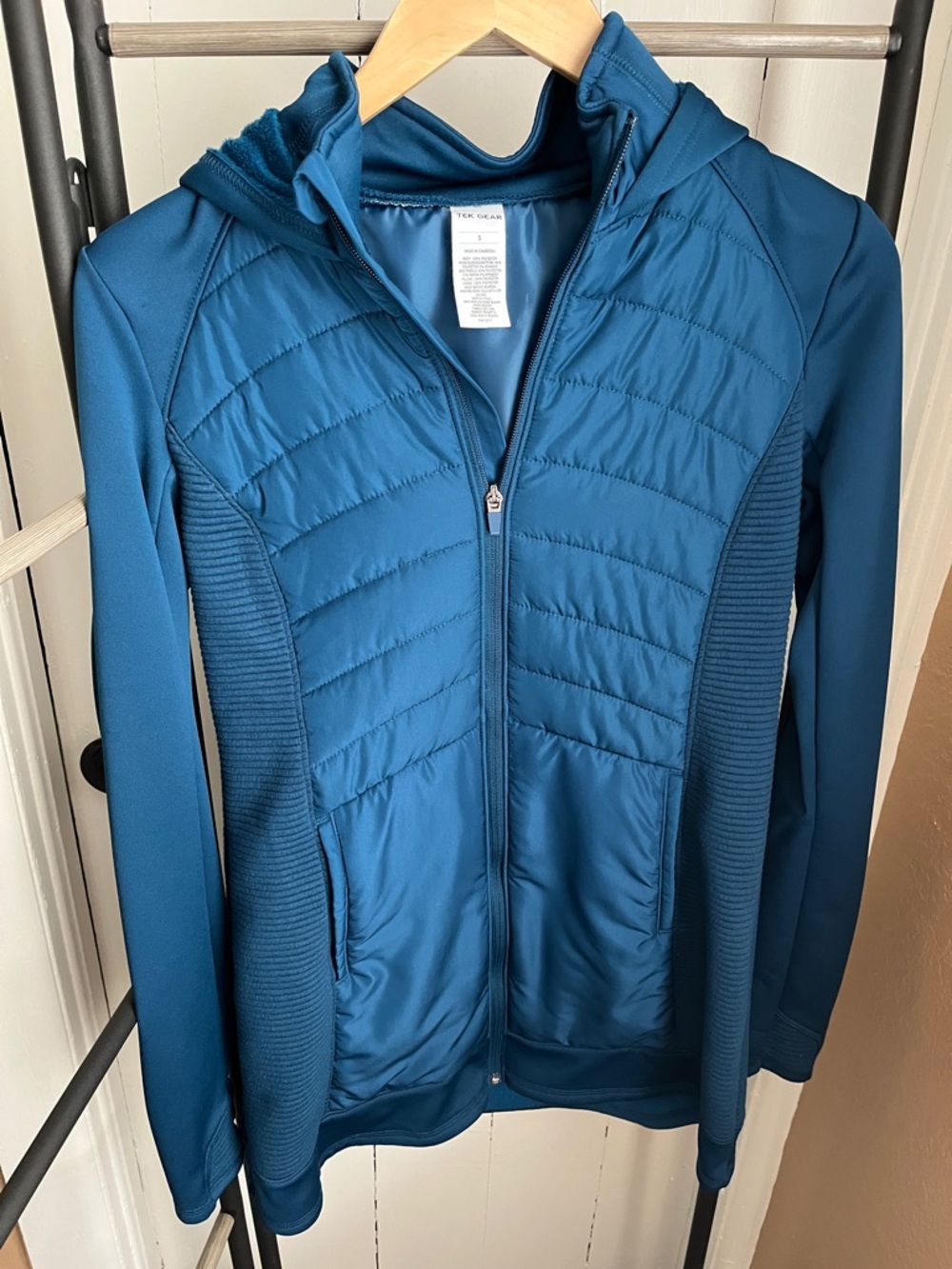 tek gear blue quilted zip-up hoodie